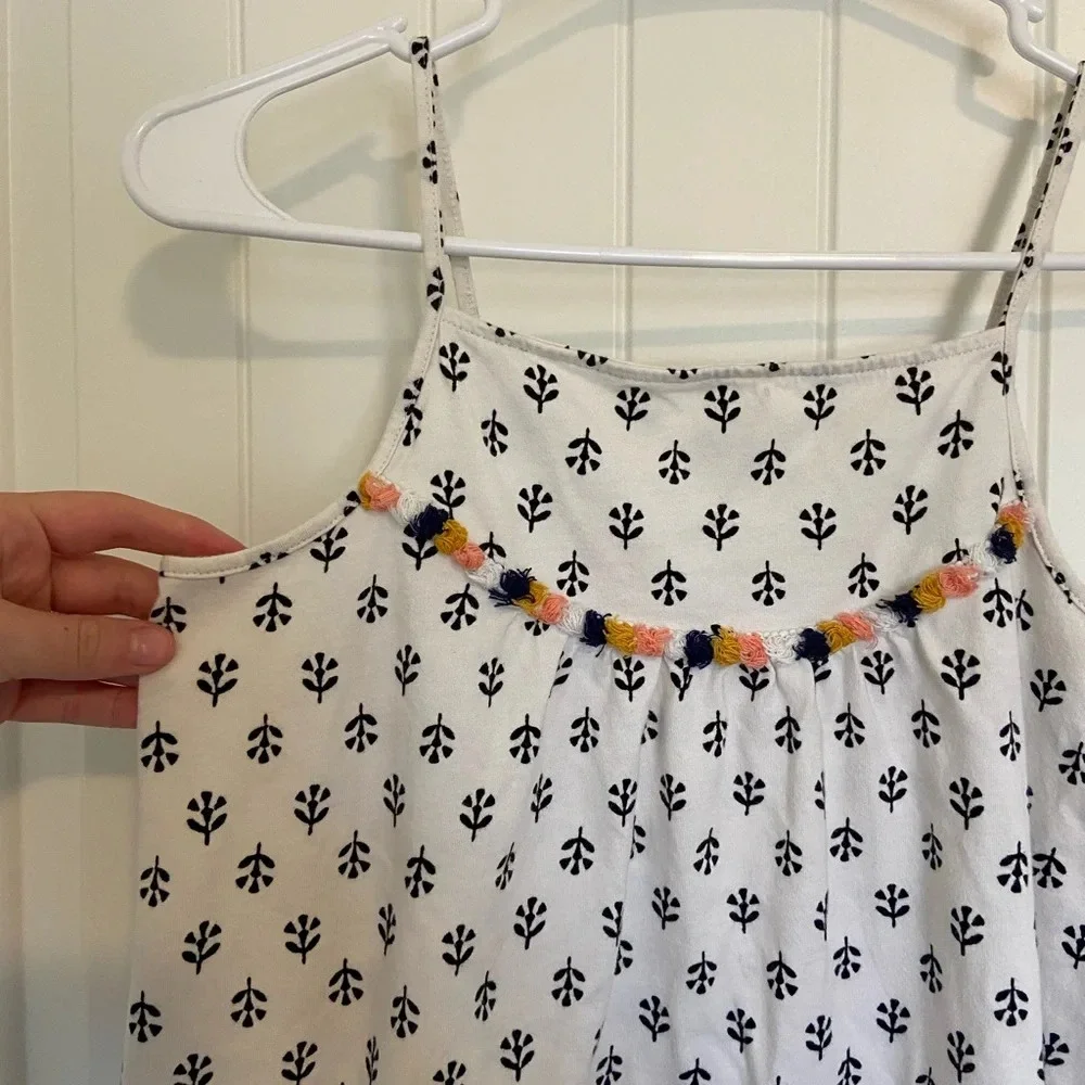 Old Navy girl’s frilled‎ neckline dress — XL